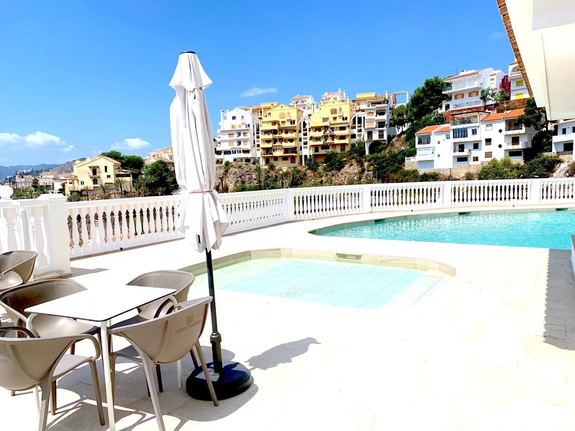Royal Beach - Appartment With Sea View & Terrace 파로 데 쿠예라 외부 사진