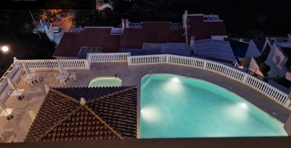Royal Beach - Appartment With Sea View & Terrace 파로 데 쿠예라 외부 사진
