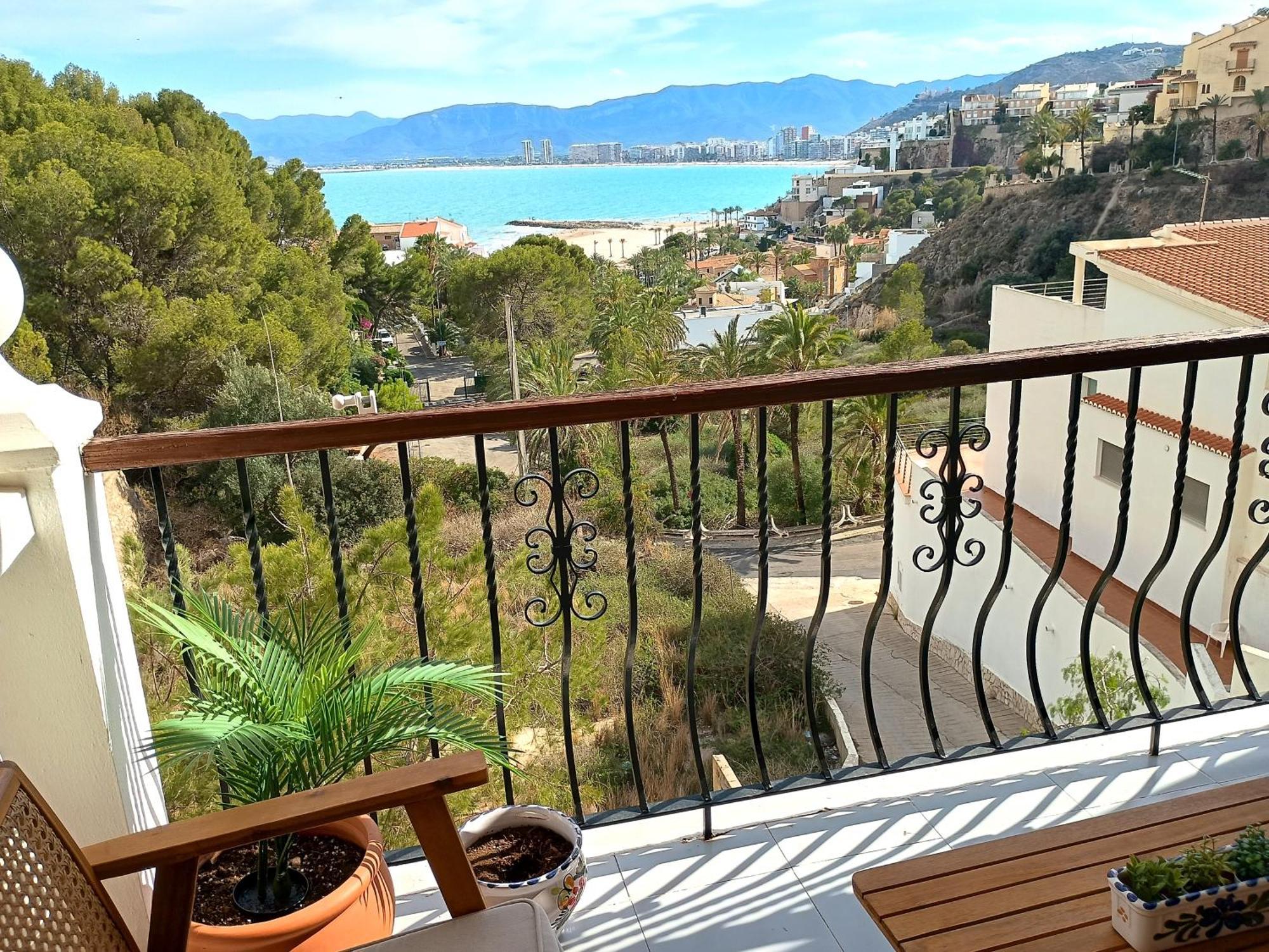 Royal Beach - Appartment With Sea View & Terrace 파로 데 쿠예라 외부 사진