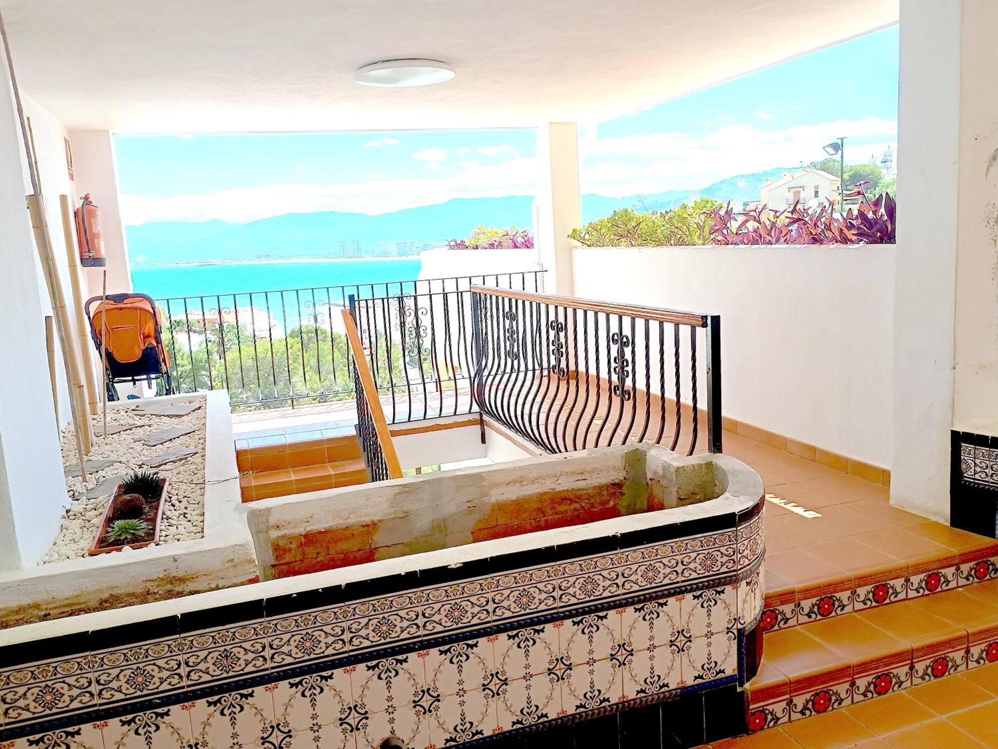 Royal Beach - Appartment With Sea View & Terrace 파로 데 쿠예라 외부 사진